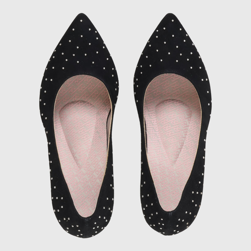 Daya Studs Black